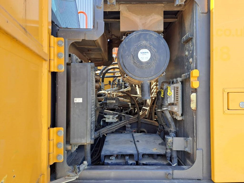 حفارات زحافة Volvo EC220EL: صور 17 حفارات زحافة Volvo EC220EL: صور 17