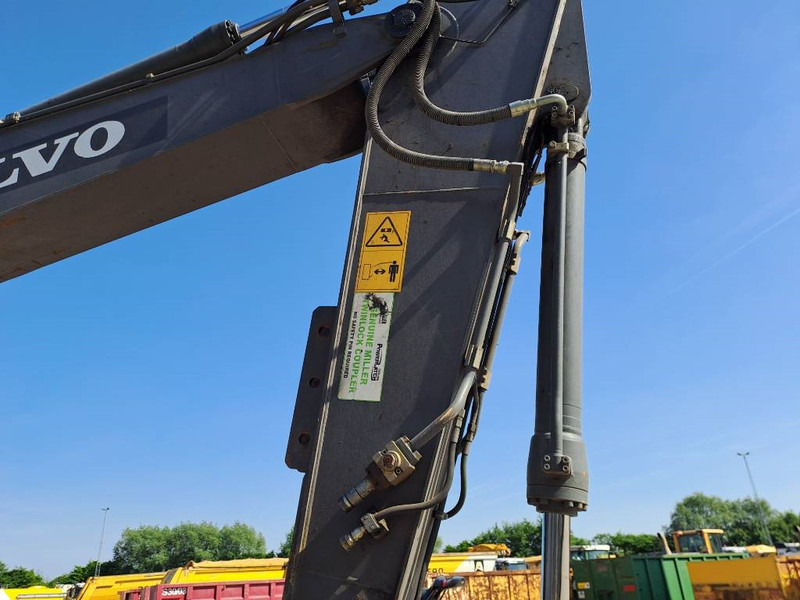 حفارات زحافة Volvo EC220EL: صور 9 حفارات زحافة Volvo EC220EL: صور 9