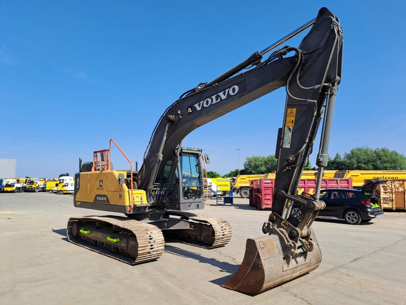 حفارات زحافة Volvo EC220EL: صور 6 حفارات زحافة Volvo EC220EL: صور 6