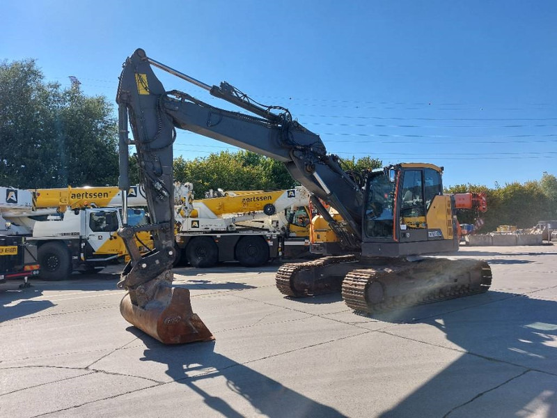 Volvo ECR 235 EL - حفارات زحافة: صور 2 Volvo ECR 235 EL - حفارات زحافة: صور 2