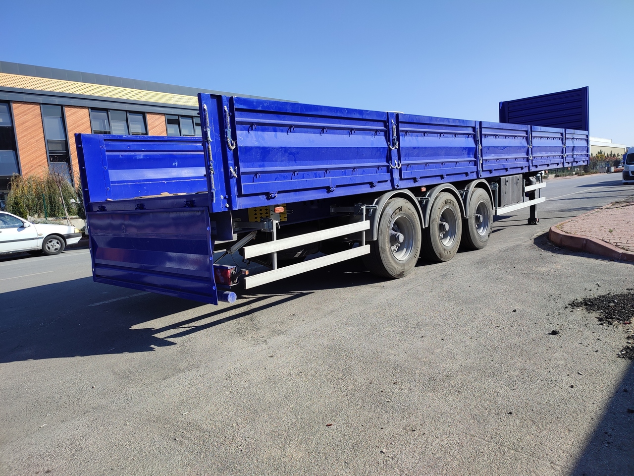 SINAN TANKER-TREYLER FlatBed - Special Platform - نصف مقطورة مسطحة: صور 1 SINAN TANKER-TREYLER FlatBed - Special Platform - نصف مقطورة مسطحة: صور 1
