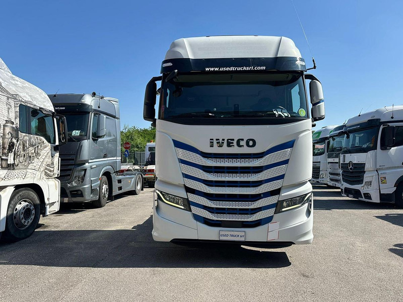 Iveco S-Way 570 - شاحنة جرار: صور 3 Iveco S-Way 570 - شاحنة جرار: صور 3
