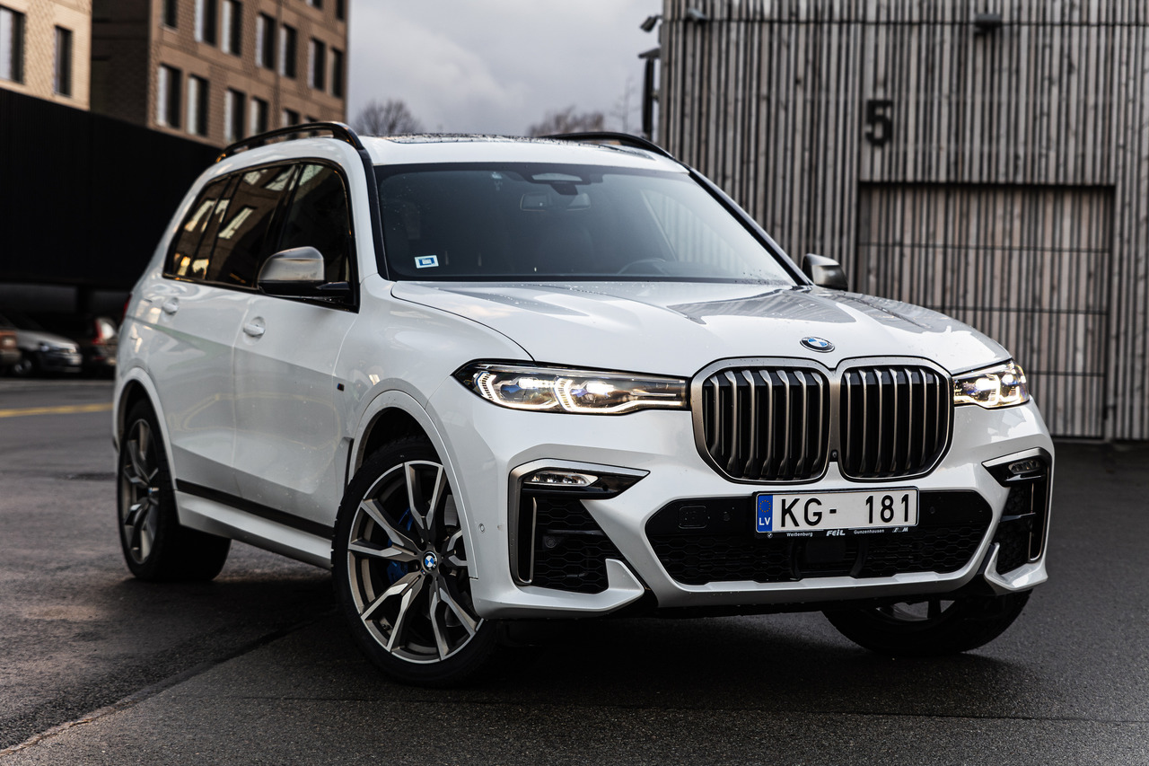 BMW X7 M50D X Drive M package, 6 seats - سيارة: صور 5 BMW X7 M50D X Drive M package, 6 seats - سيارة: صور 5