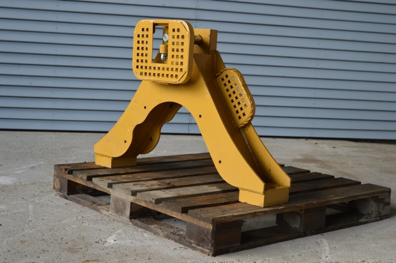 CATERPILLAR D5N Tow hook - وینچ - بلدوزر: صور 5 CATERPILLAR D5N Tow hook - وینچ - بلدوزر: صور 5
