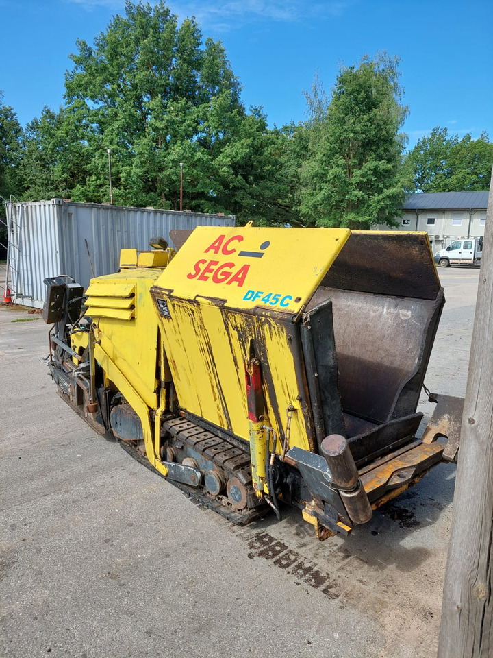 Demag DF45C Dynapac - العامل بالقار: صور 2 Demag DF45C Dynapac - العامل بالقار: صور 2
