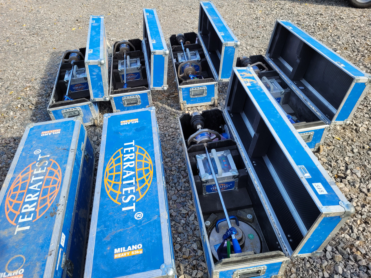 Terratest 4000 Light Weight Deflectometer - معدات البناء: صور 1 Terratest 4000 Light Weight Deflectometer - معدات البناء: صور 1