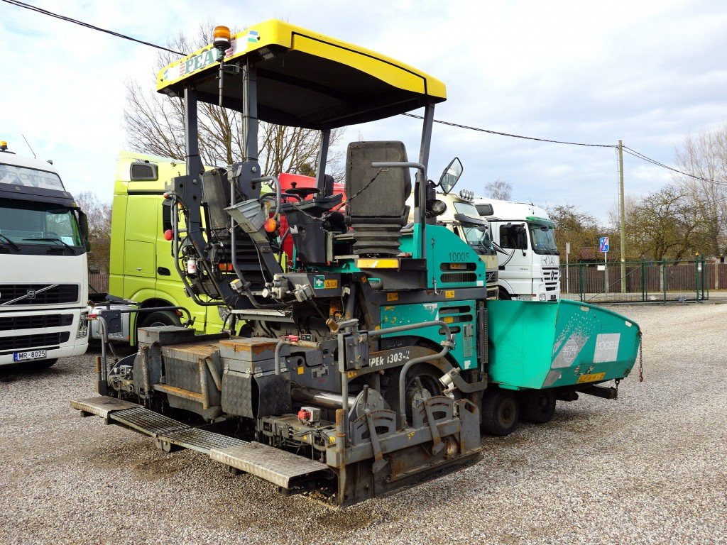 VÖGELE Super 1303-2 - العامل بالقار: صور 2 VÖGELE Super 1303-2 - العامل بالقار: صور 2