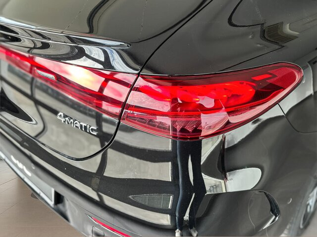 MERCEDES-BENZ EQE 350 4Matic AMG LINE+AC+ELECTRIC ART+ADVANCED... - سيدان: صور 4 MERCEDES-BENZ EQE 350 4Matic AMG LINE+AC+ELECTRIC ART+ADVANCED... - سيدان: صور 4