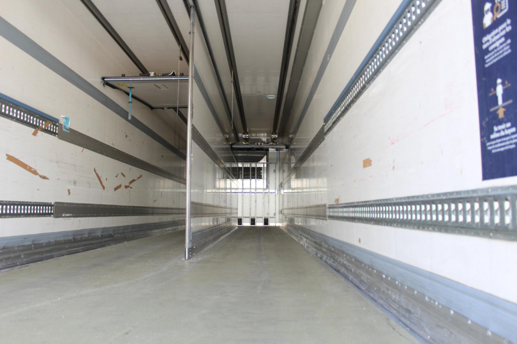 Chereau CV1950Mt.City Bi-Temp LBW Lenkachse Rolltor TOP - مبردة نصف مقطورة: صور 4 Chereau CV1950Mt.City Bi-Temp LBW Lenkachse Rolltor TOP - مبردة نصف مقطورة: صور 4