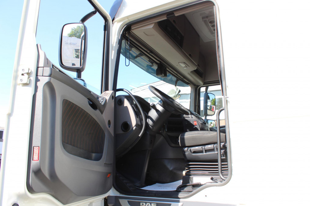 Daf XF 530 SC Retarder ACC LDWS Standklima Kühlbox - شاحنة جرار: صور 4 Daf XF 530 SC Retarder ACC LDWS Standklima Kühlbox - شاحنة جرار: صور 4