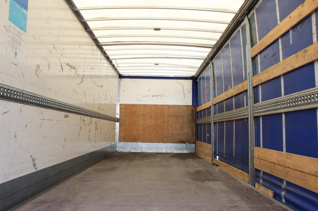 MAN TGL 12.220 Plane-Koffer 7,5 m LBW Klima 199TKm - بصندوق مغلق شاحنة: صور 3 MAN TGL 12.220 Plane-Koffer 7,5 m LBW Klima 199TKm - بصندوق مغلق شاحنة: صور 3