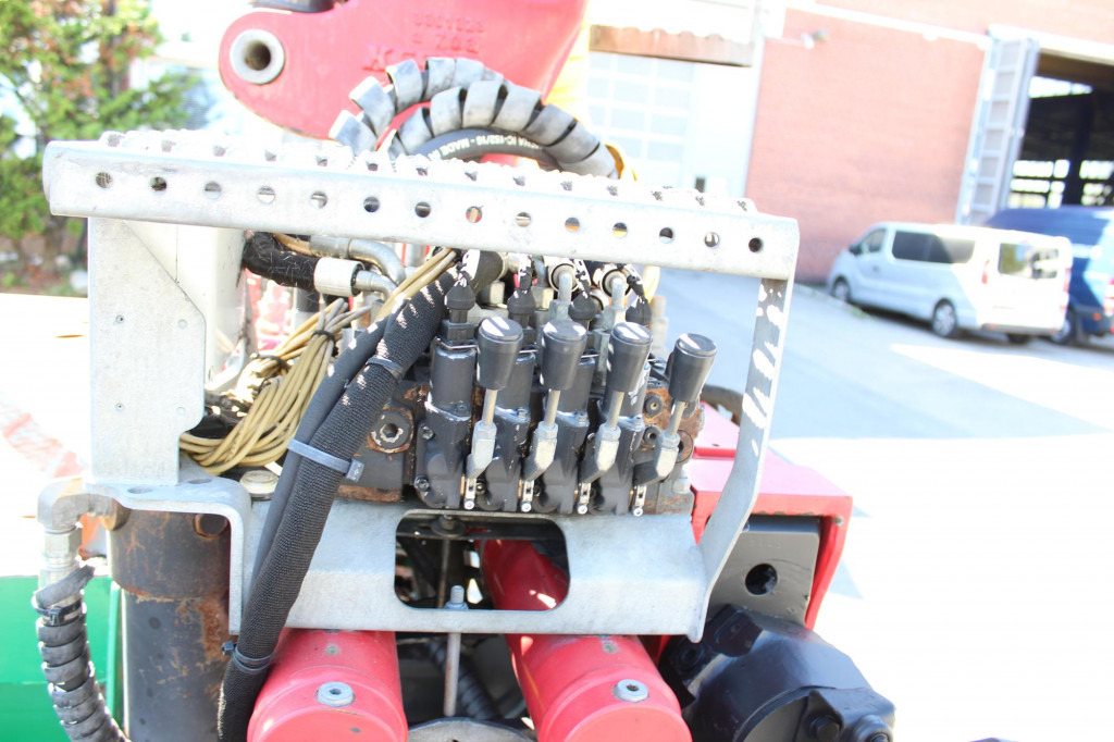 MAN TGX 33.560 D38Motor 6x4 Intarder KESLA-Holzkran - شاحنة قطع الأشجار, شاحنة كرين: صور 4 MAN TGX 33.560 D38Motor 6x4 Intarder KESLA-Holzkran - شاحنة قطع الأشجار, شاحنة كرين: صور 4