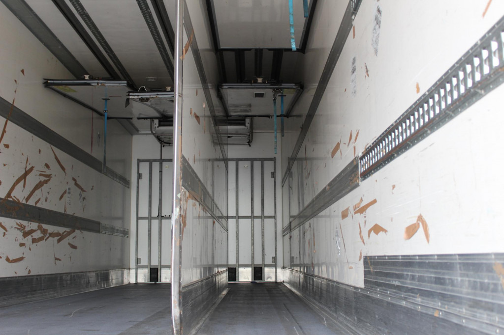 Mercedes-Benz Antos 2536 E6 CS 1250Mt Tri-temp LBW TW ATP - مبردة شاحنة: صور 4 Mercedes-Benz Antos 2536 E6 CS 1250Mt Tri-temp LBW TW ATP - مبردة شاحنة: صور 4