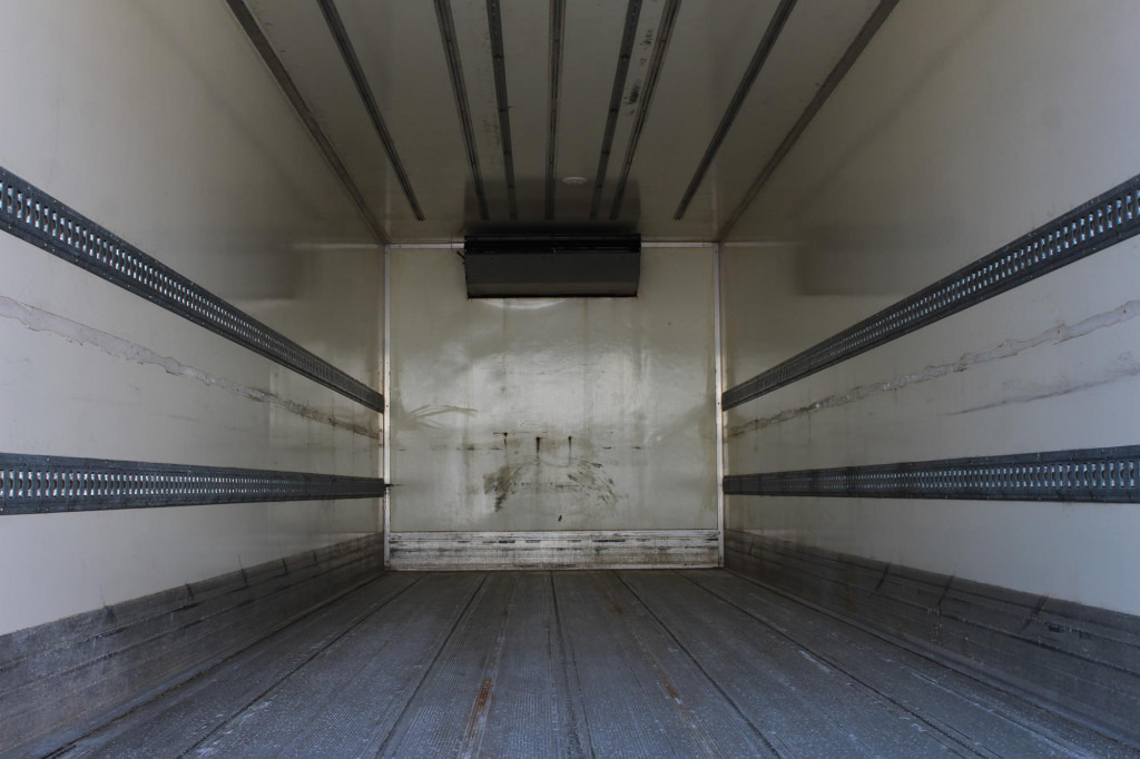 Mercedes-Benz Atego 1221 TK T-800R Tiefkühl Türen+LBW - مبردة شاحنة: صور 3 Mercedes-Benz Atego 1221 TK T-800R Tiefkühl Türen+LBW - مبردة شاحنة: صور 3