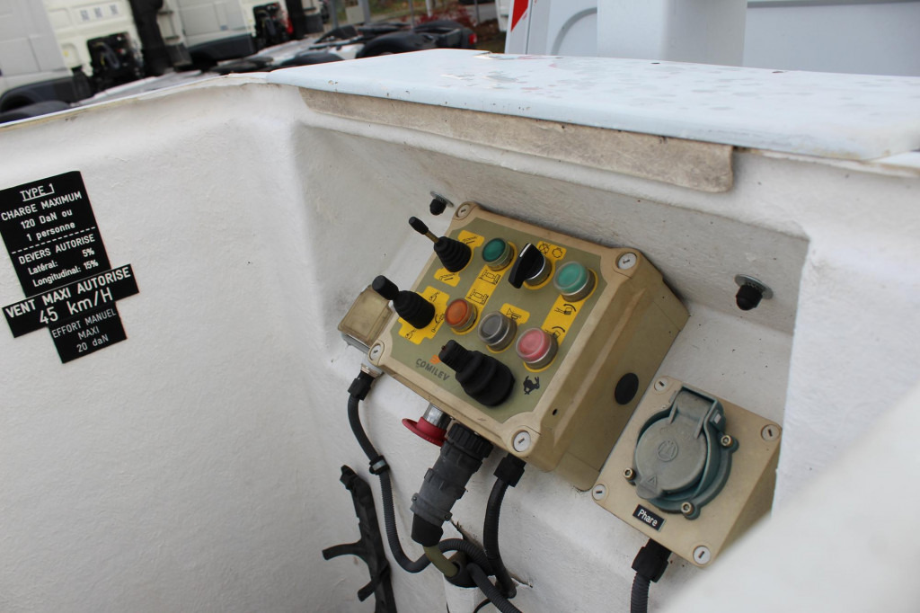 Renault Master Bühne EN100TF1 10m Klima 561h AHK - مصاعد الازدهار محمولة على شاحنة: صور 3 Renault Master Bühne EN100TF1 10m Klima 561h AHK - مصاعد الازدهار محمولة على شاحنة: صور 3