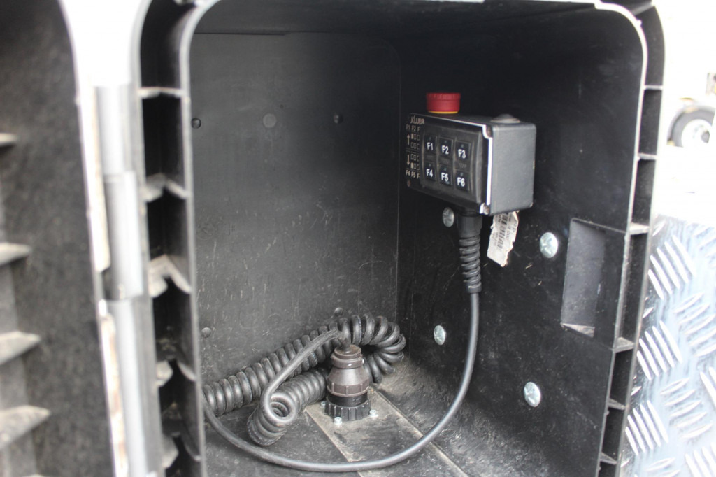 Renault Master Bühne KLUBB 11m 2 Personen Korb 200kg - مصاعد الازدهار محمولة على شاحنة: صور 5 Renault Master Bühne KLUBB 11m 2 Personen Korb 200kg - مصاعد الازدهار محمولة على شاحنة: صور 5