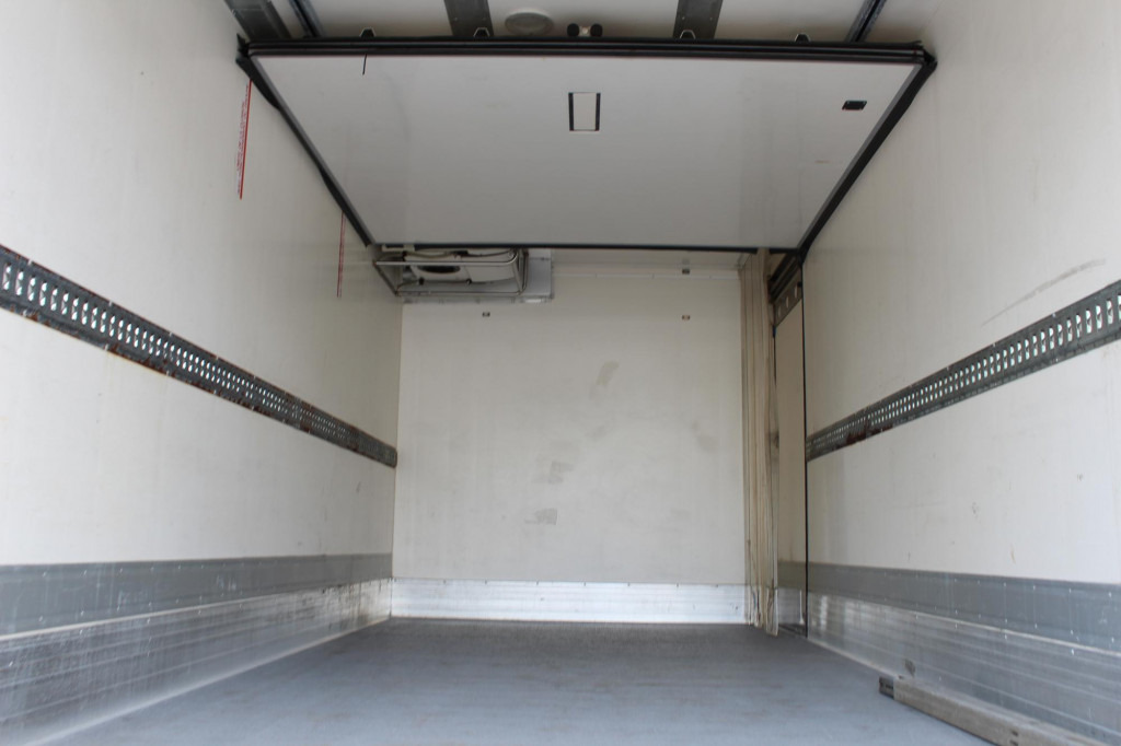 Renault Midlum 220 E5 CS 850 MT Strom Tür+LBW FRC - شاحنة: صور 3 Renault Midlum 220 E5 CS 850 MT Strom Tür+LBW FRC - شاحنة: صور 3