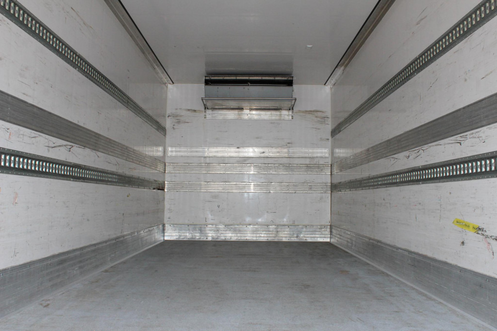 Renault Midlum 270 E5 TK T600R Strom LBW Seiten Tür FRC - شاحنة: صور 2 Renault Midlum 270 E5 TK T600R Strom LBW Seiten Tür FRC - شاحنة: صور 2