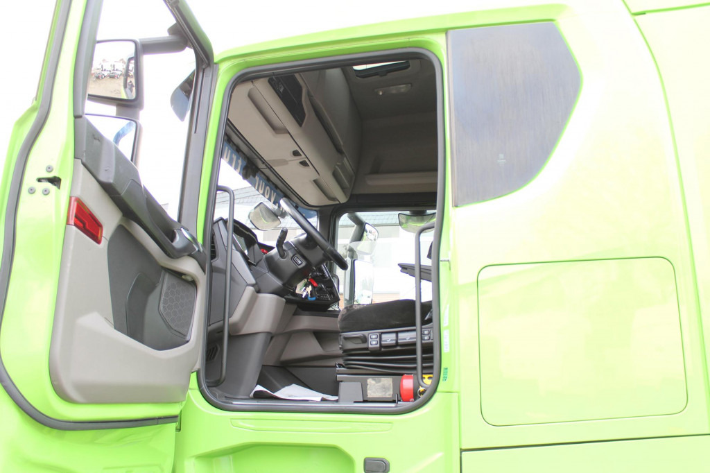 Scania S 500 Retarder Kühlbox Alufelgen Navi Vollspoiler - شاحنة جرار: صور 5 Scania S 500 Retarder Kühlbox Alufelgen Navi Vollspoiler - شاحنة جرار: صور 5