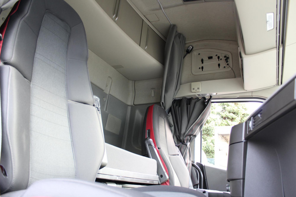 Volvo FH 500 E6 Globe   I-Park Cool   Kühlbox   Navi - شاحنة جرار: صور 2 Volvo FH 500 E6 Globe   I-Park Cool   Kühlbox   Navi - شاحنة جرار: صور 2