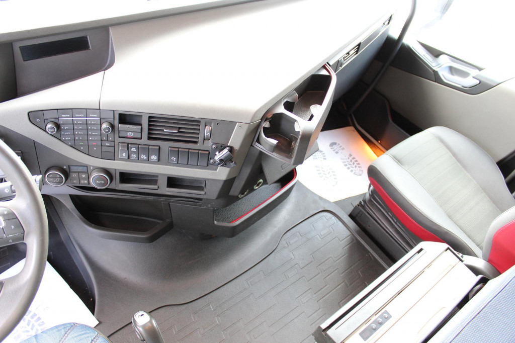 Volvo FH 500 E6 Globe   I-Shift  I-Park Cool  Kühlbox - شاحنة جرار: صور 5 Volvo FH 500 E6 Globe   I-Shift  I-Park Cool  Kühlbox - شاحنة جرار: صور 5