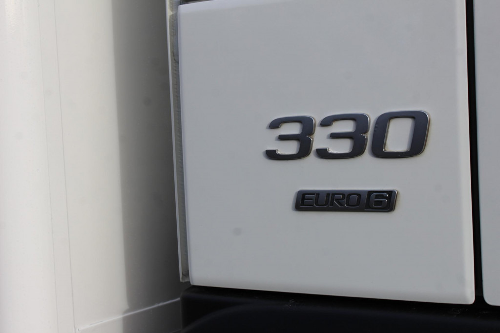 Volvo FM 330 E6 Koffer 7,8m Klima LBW Liftachse - بصندوق مغلق شاحنة: صور 4 Volvo FM 330 E6 Koffer 7,8m Klima LBW Liftachse - بصندوق مغلق شاحنة: صور 4