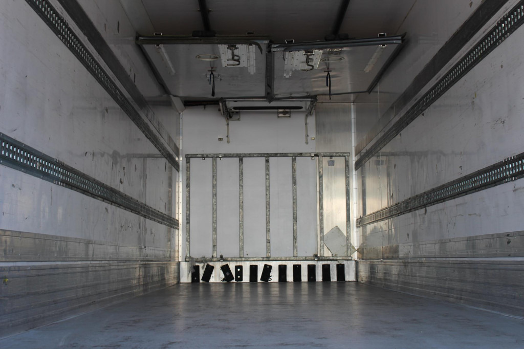 Volvo FM 420 E6 TK T-1200 Spect. Bi-Temp. Strom LBW TW - مبردة شاحنة: صور 4 Volvo FM 420 E6 TK T-1200 Spect. Bi-Temp. Strom LBW TW - مبردة شاحنة: صور 4