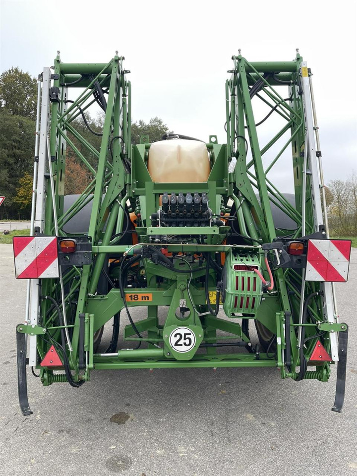 Amazone UX 4200 Special, Baujahr 2009 - آلة الرش المقطورة: صور 4 Amazone UX 4200 Special, Baujahr 2009 - آلة الرش المقطورة: صور 4
