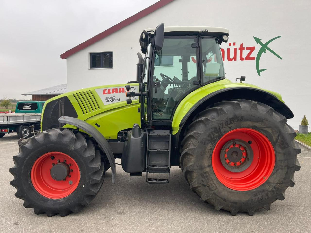 CLAAS Axion 840 CIS Hexashift - جرار: صور 2 CLAAS Axion 840 CIS Hexashift - جرار: صور 2