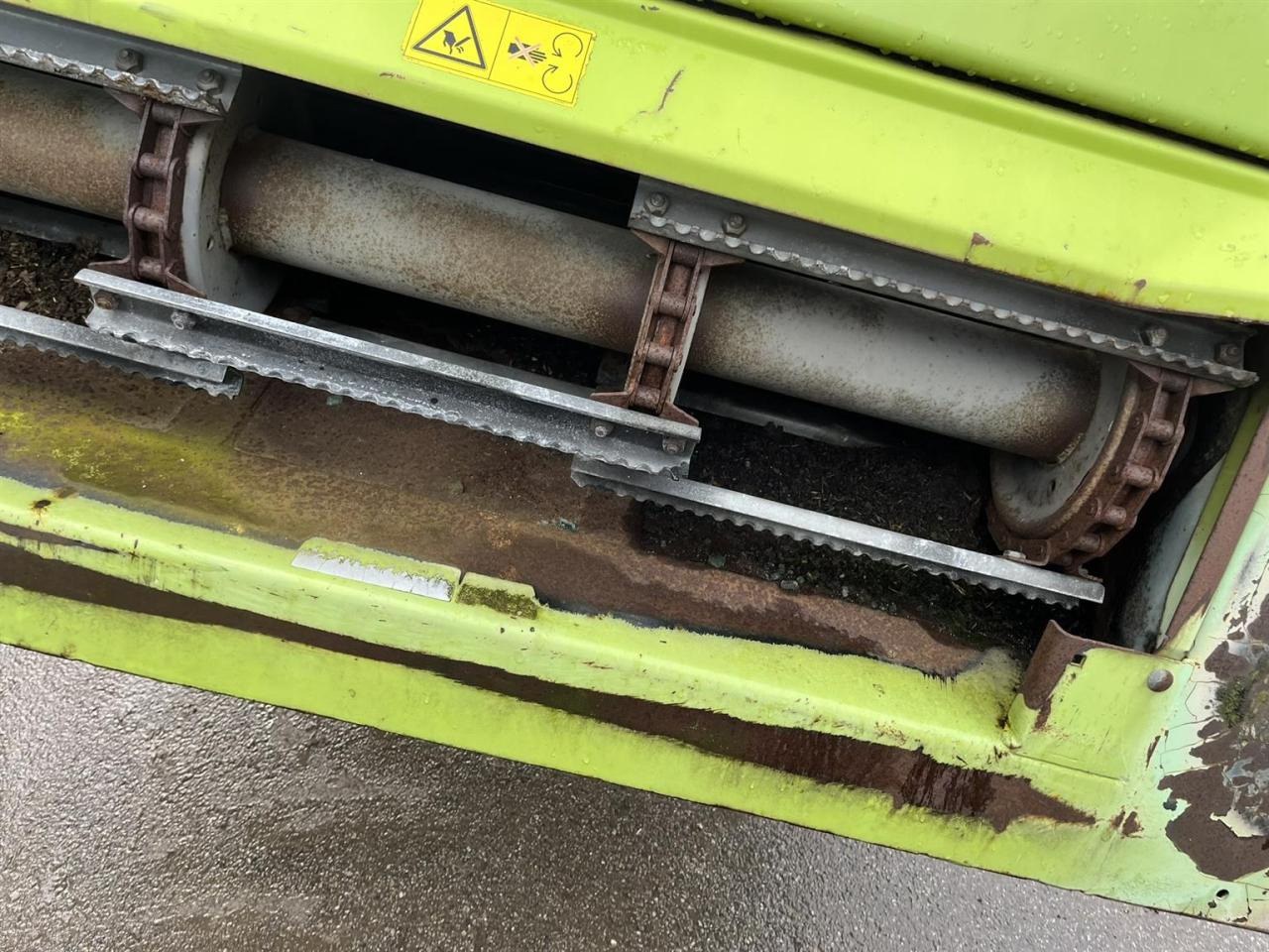 CLAAS Lexion 750 gebrauchter Einzugschacht, Schrägförderer aus Brandmaschine - قطع الغيار - حصادة شاملة: صور 2 CLAAS Lexion 750 gebrauchter Einzugschacht, Schrägförderer aus Brandmaschine - قطع الغيار - حصادة شاملة: صور 2