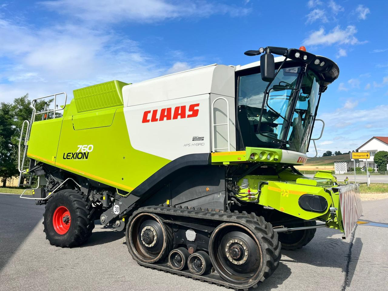 CLAAS Lexion 760TT, 30 km/h, SW V900 2x Laser - حصادة شاملة: صور 1 CLAAS Lexion 760TT, 30 km/h, SW V900 2x Laser - حصادة شاملة: صور 1