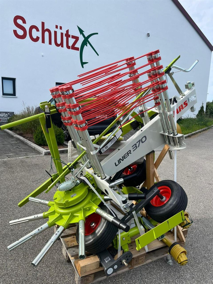 CLAAS Liner 370 Tandem / NEU und UNBENUTZT / Baujahr 202 - لمّامَة القش: صور 2 CLAAS Liner 370 Tandem / NEU und UNBENUTZT / Baujahr 202 - لمّامَة القش: صور 2