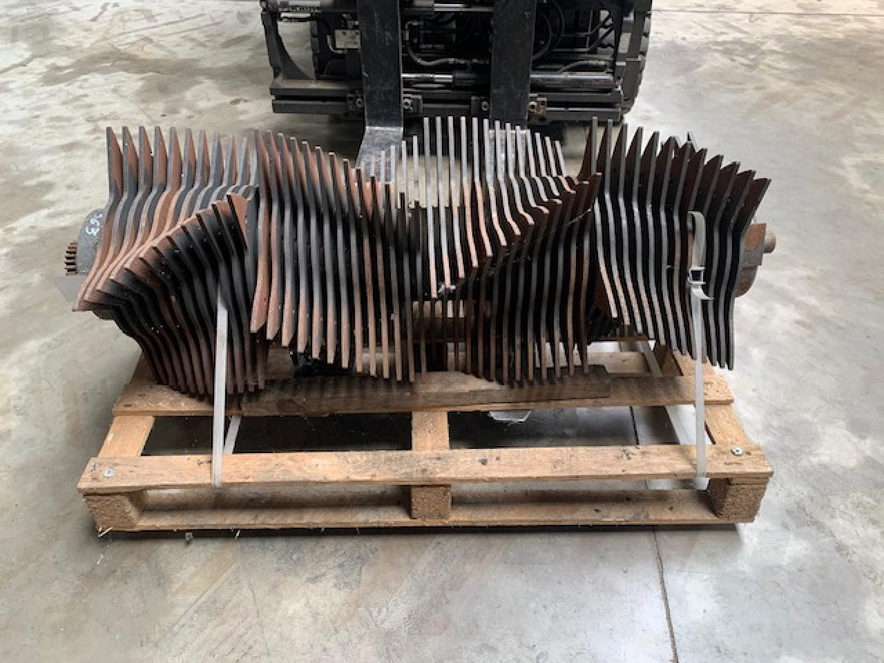CLAAS Rotor Quadrant 3200FC, Teilenummer: 0008566900 - قطع الغيار - مكبس البالات المستطيله: صور 3 CLAAS Rotor Quadrant 3200FC, Teilenummer: 0008566900 - قطع الغيار - مكبس البالات المستطيله: صور 3