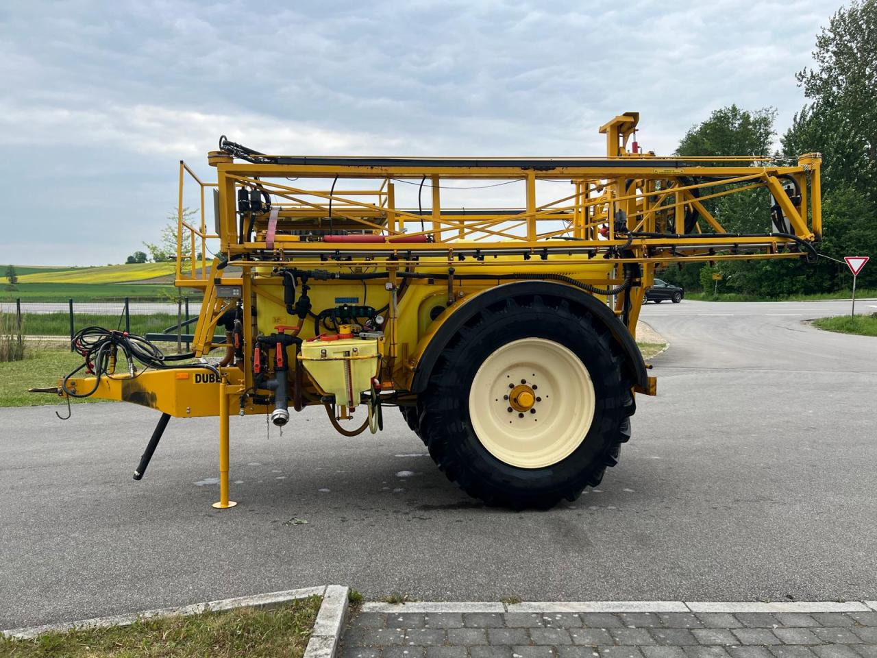 Dubex Vector 27m 3200 Liter Spritze, Baujahr 2002 - آلة الرش المقطورة: صور 1 Dubex Vector 27m 3200 Liter Spritze, Baujahr 2002 - آلة الرش المقطورة: صور 1