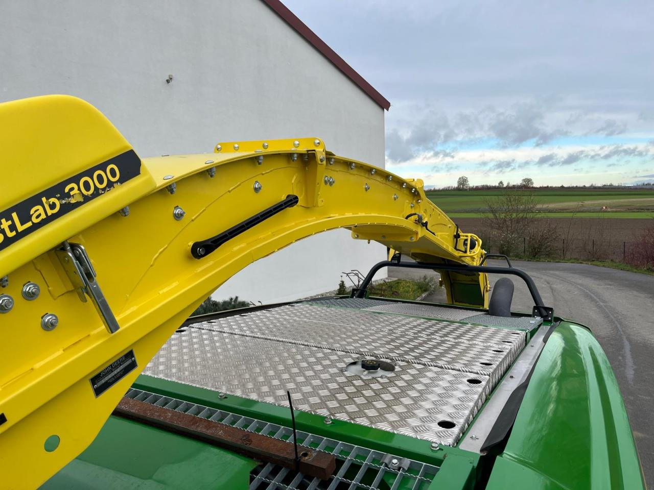 تأجير John Deere 8300i Feldhäcksler, Harvestlap, Pickup, Kemper, erst 910 Betriebsstunden, Baujahr 2018 John Deere 8300i Feldhäcksler, Harvestlap, Pickup, Kemper, erst 910 Betriebsstunden, Baujahr 2018: صور 10 تأجير John Deere 8300i Feldhäcksler, Harvestlap, Pickup, Kemper, erst 910 Betriebsstunden, Baujahr 2018 John Deere 8300i Feldhäcksler, Harvestlap, Pickup, Kemper, erst 910 Betriebsstunden, Baujahr 2018: صور 10