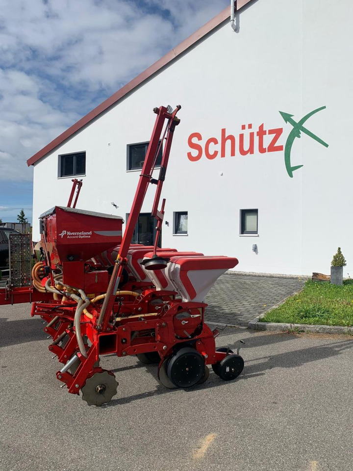 Kverneland Optima HD, mechanischer Antrieb, Reihendüngerstreuer, Visio - Säüberwachung, Baujahr 2007 - وضع البذور فى خطوط: صور 3 Kverneland Optima HD, mechanischer Antrieb, Reihendüngerstreuer, Visio - Säüberwachung, Baujahr 2007 - وضع البذور فى خطوط: صور 3