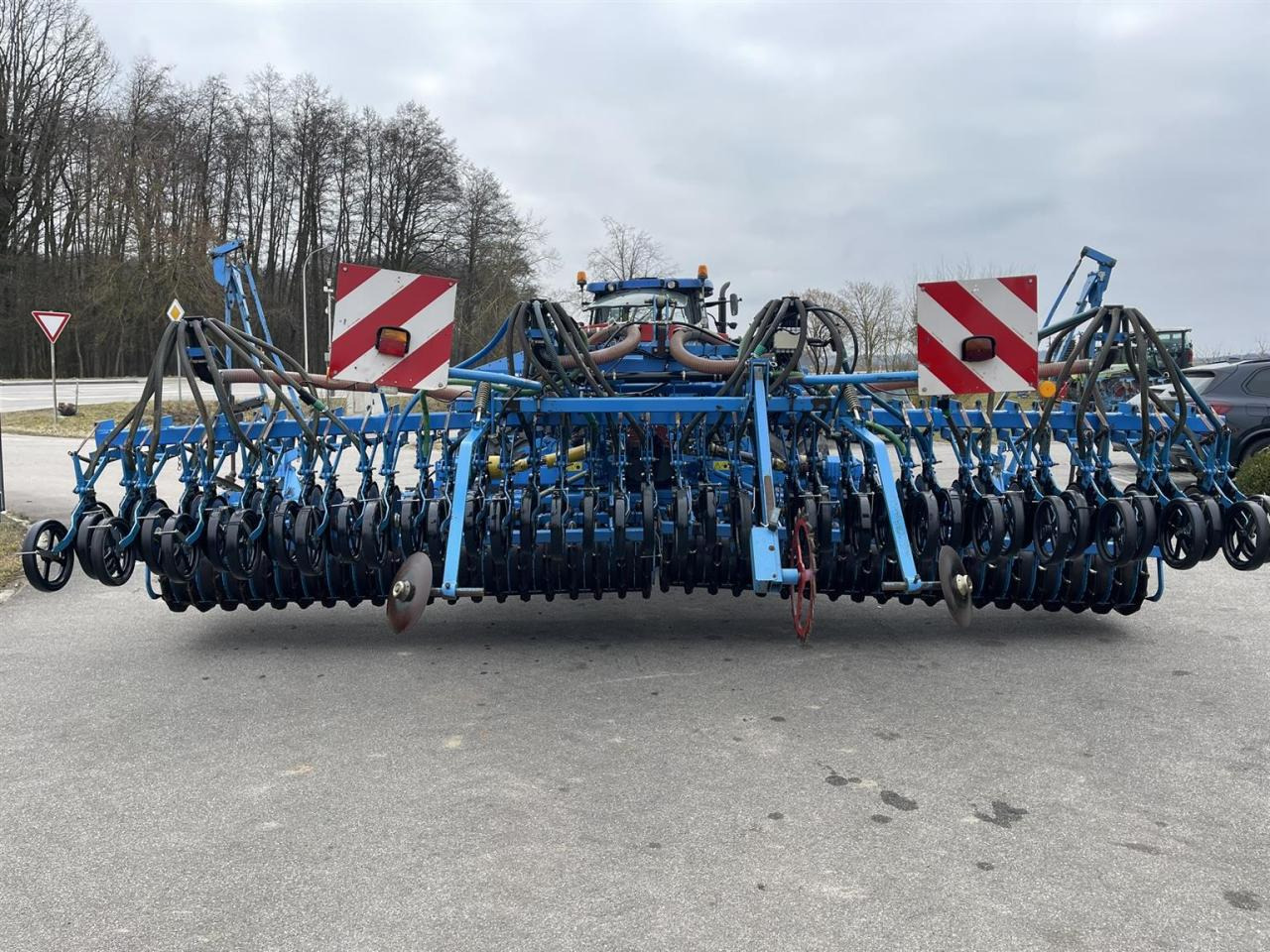 Lemken Solitair 10/6000-K-DS, Kreiselegge Zirkon 10/600K - الأمشاط الزراعية: صور 4 Lemken Solitair 10/6000-K-DS, Kreiselegge Zirkon 10/600K - الأمشاط الزراعية: صور 4