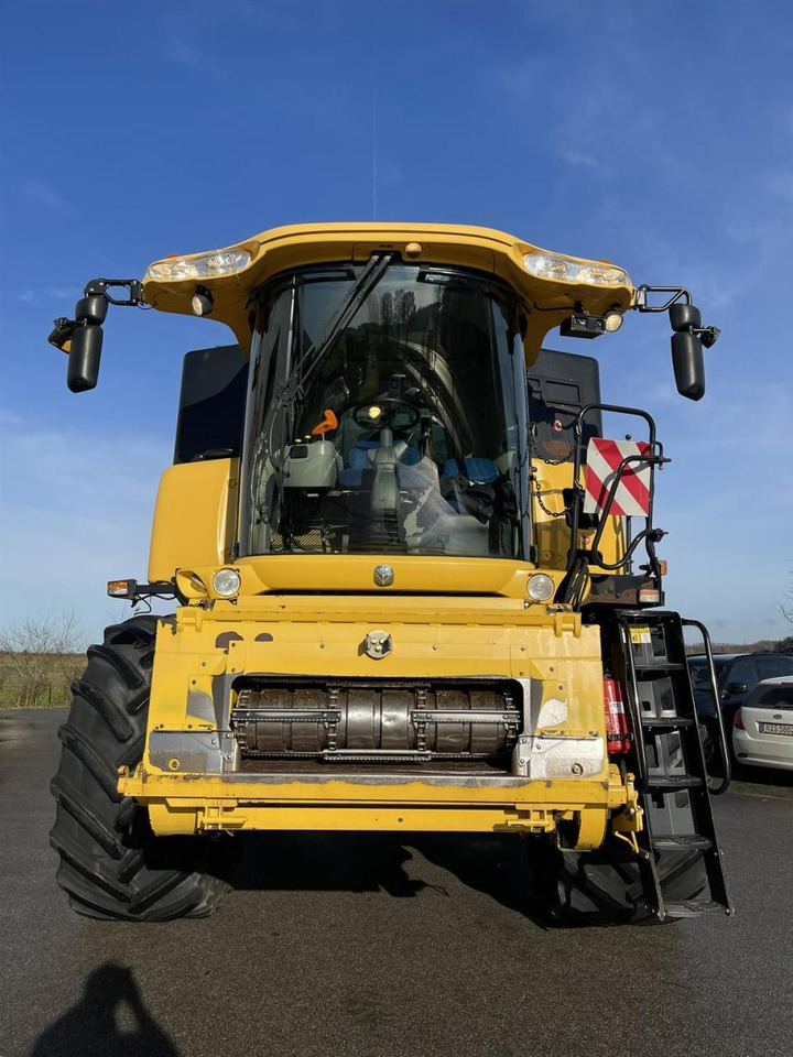 حصادة شاملة New Holland CR9080 Elevation Allrad: صور 9