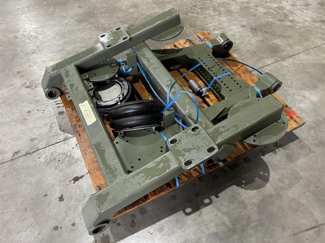 Tecnoma Tecnoma Fortis Fahrwerk - الإطار/ الشاسيه - الآلات والماكينات الزراعية: صور 2 Tecnoma Tecnoma Fortis Fahrwerk - الإطار/ الشاسيه - الآلات والماكينات الزراعية: صور 2