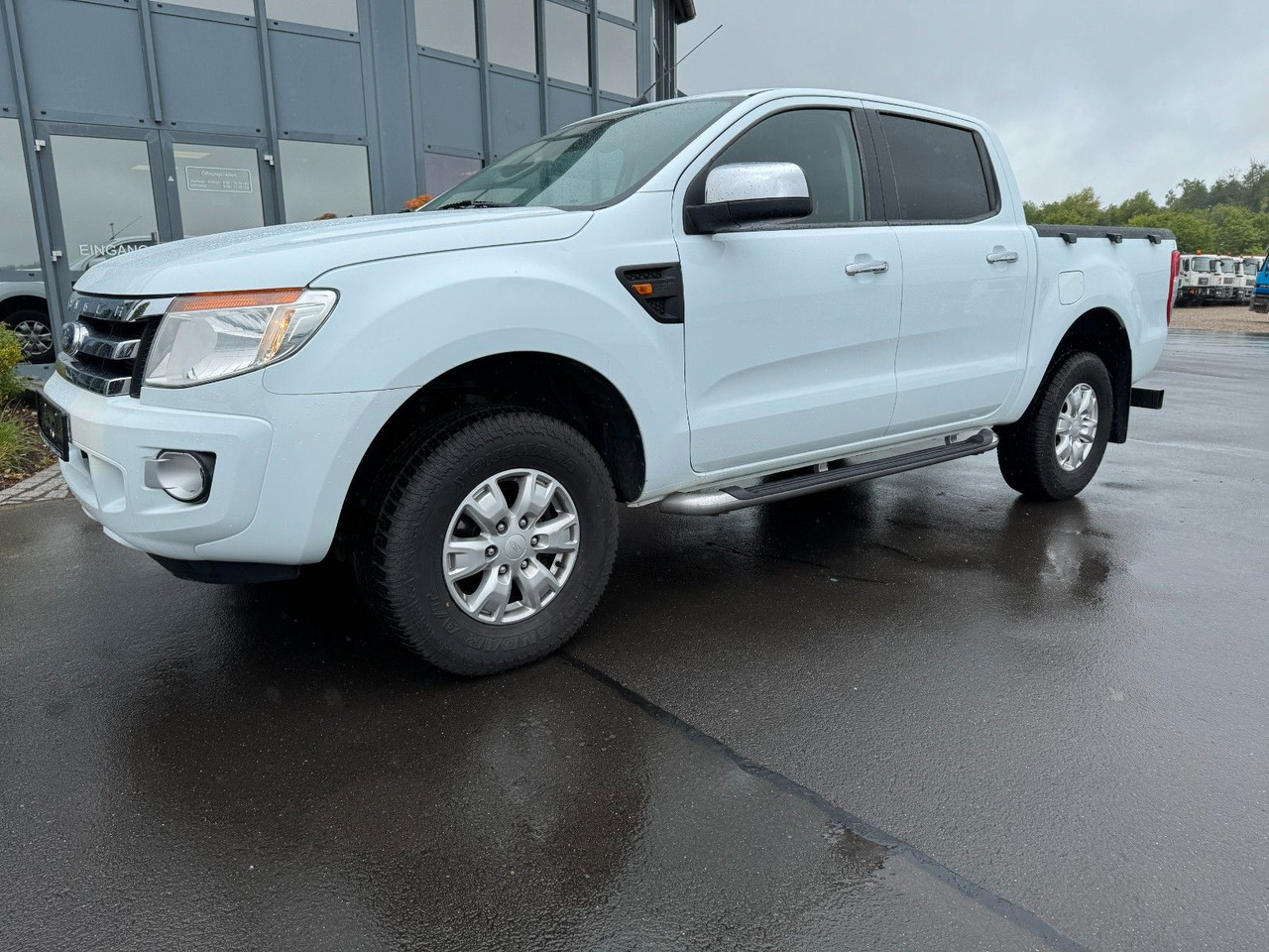 Ford Ranger XLT Doppelkabine 4x4 - سيارة دفع رباعي: صور 4 Ford Ranger XLT Doppelkabine 4x4 - سيارة دفع رباعي: صور 4