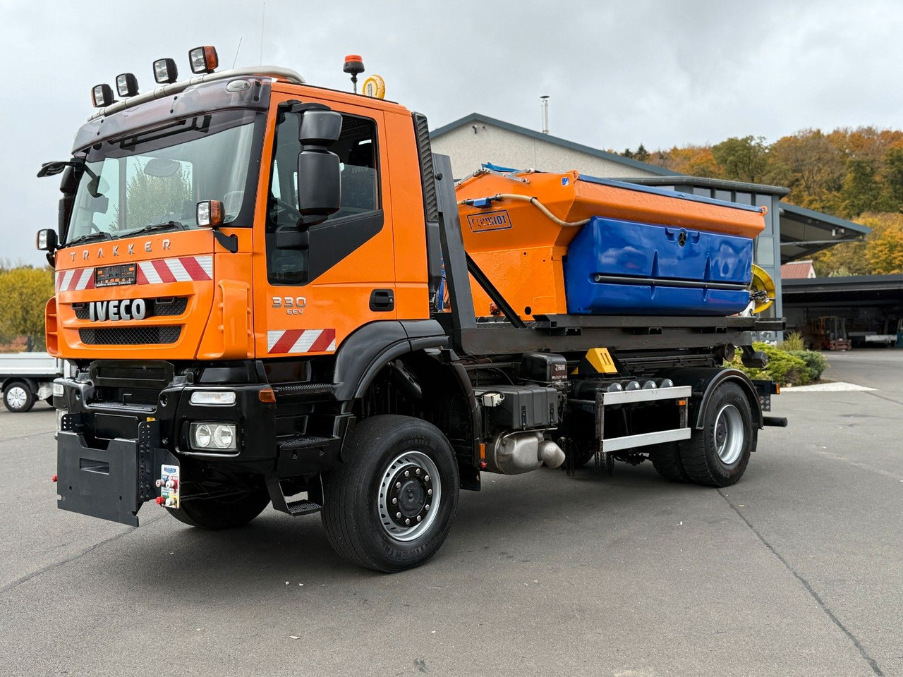 Iveco Trakker 330 EEV Winterdienst Abroll - شاحنة ذات الخطاف: صور 1 Iveco Trakker 330 EEV Winterdienst Abroll - شاحنة ذات الخطاف: صور 1