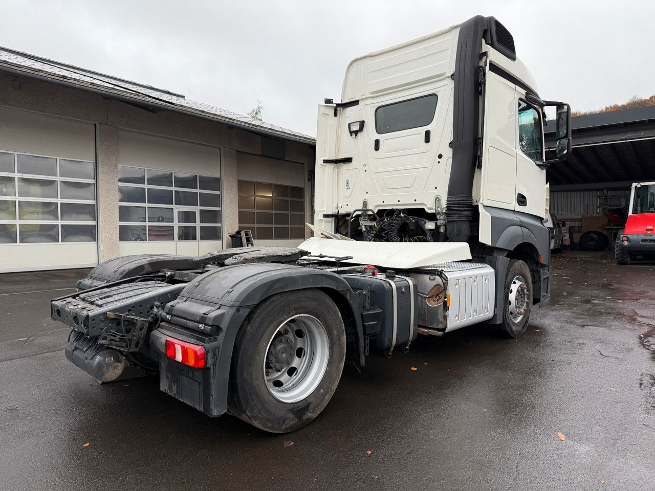 Mercedes-Benz Actros 1843 Stream Space, Hydraulik, Retarder - شاحنة جرار: صور 3 Mercedes-Benz Actros 1843 Stream Space, Hydraulik, Retarder - شاحنة جرار: صور 3