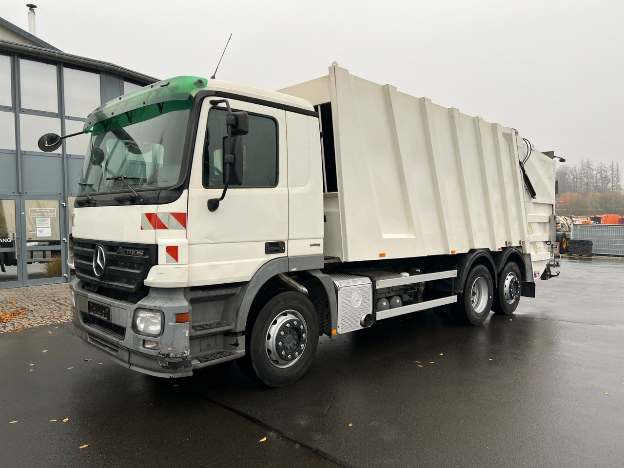 Mercedes-Benz Actros 2532 6x2 Faun Vario 524 Euro 5 Mercedes-Benz Actros 2532 6x2 Faun Vario 524 Euro 5 - شاحنة القمامة: صور 1 Mercedes-Benz Actros 2532 6x2 Faun Vario 524 Euro 5 Mercedes-Benz Actros 2532 6x2 Faun Vario 524 Euro 5 - شاحنة القمامة: صور 1