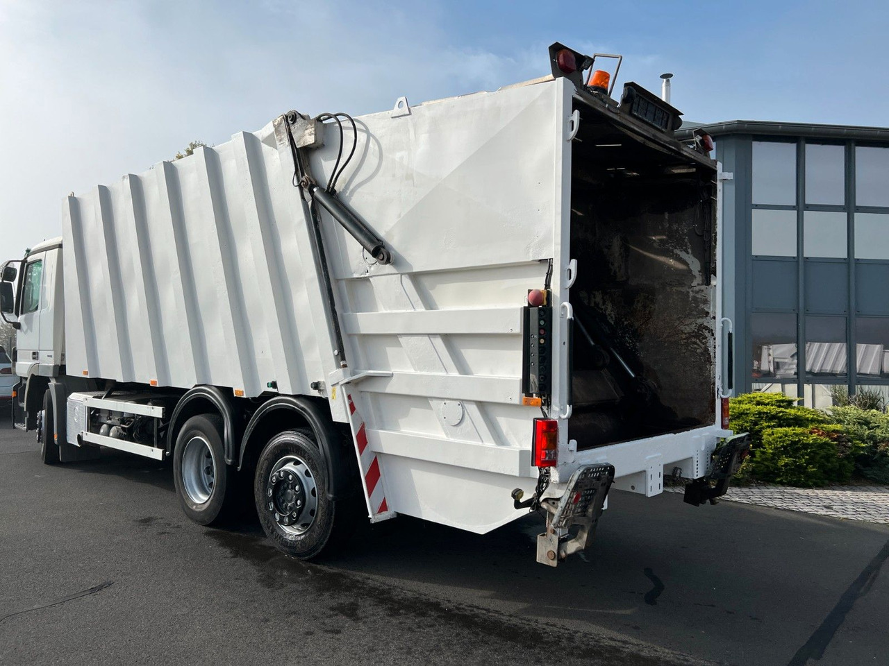 Mercedes-Benz Actros 2532 6x2 Faun Vario 524 Euro 5 Mercedes-Benz Actros 2532 6x2 Faun Vario 524 Euro 5 - شاحنة القمامة: صور 2 Mercedes-Benz Actros 2532 6x2 Faun Vario 524 Euro 5 Mercedes-Benz Actros 2532 6x2 Faun Vario 524 Euro 5 - شاحنة القمامة: صور 2