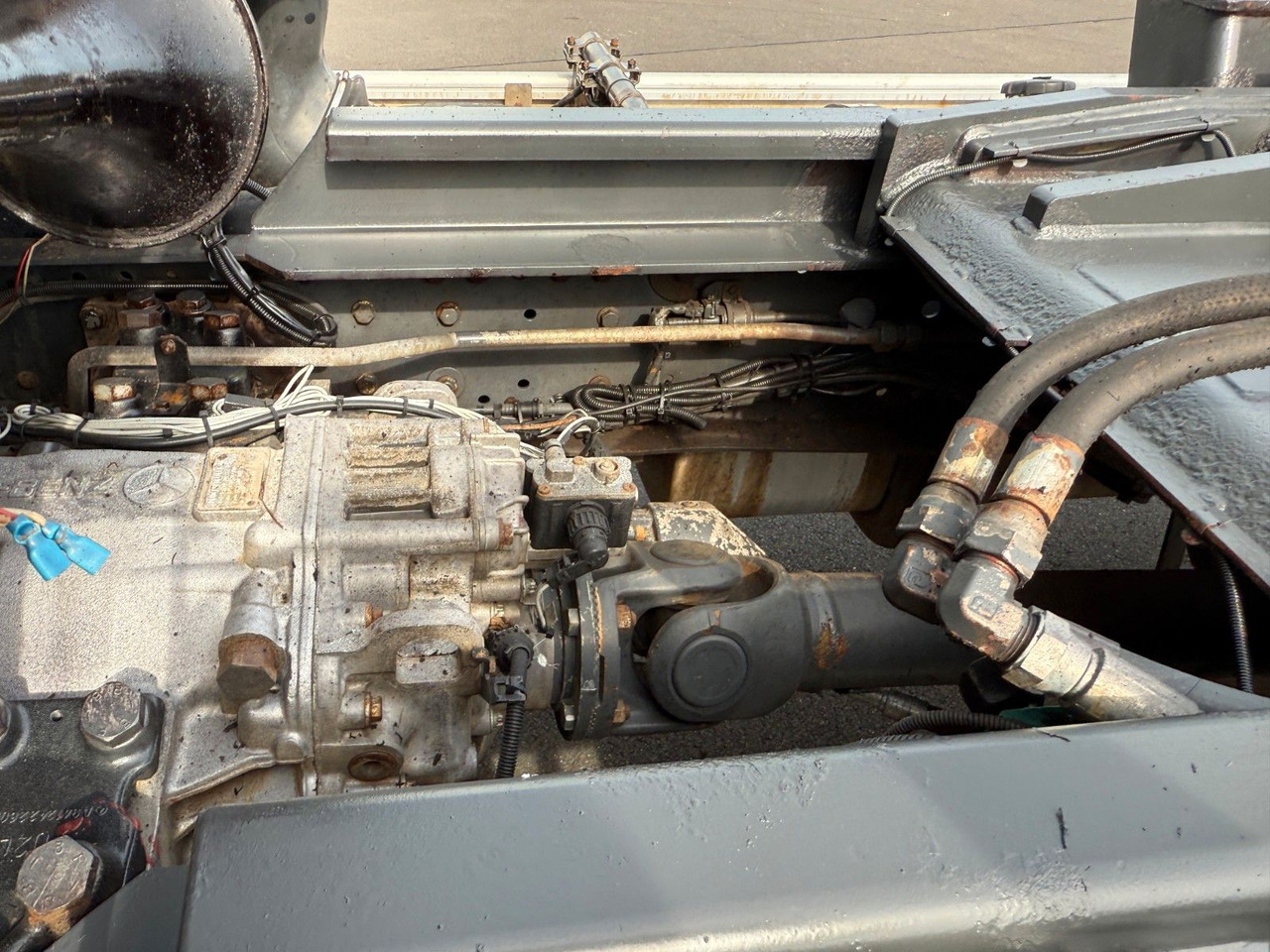 شاحنة ذات الخطاف Mercedes-Benz Actros 2543 6x2 Klima + Kupplung: صور 12 شاحنة ذات الخطاف Mercedes-Benz Actros 2543 6x2 Klima + Kupplung: صور 12