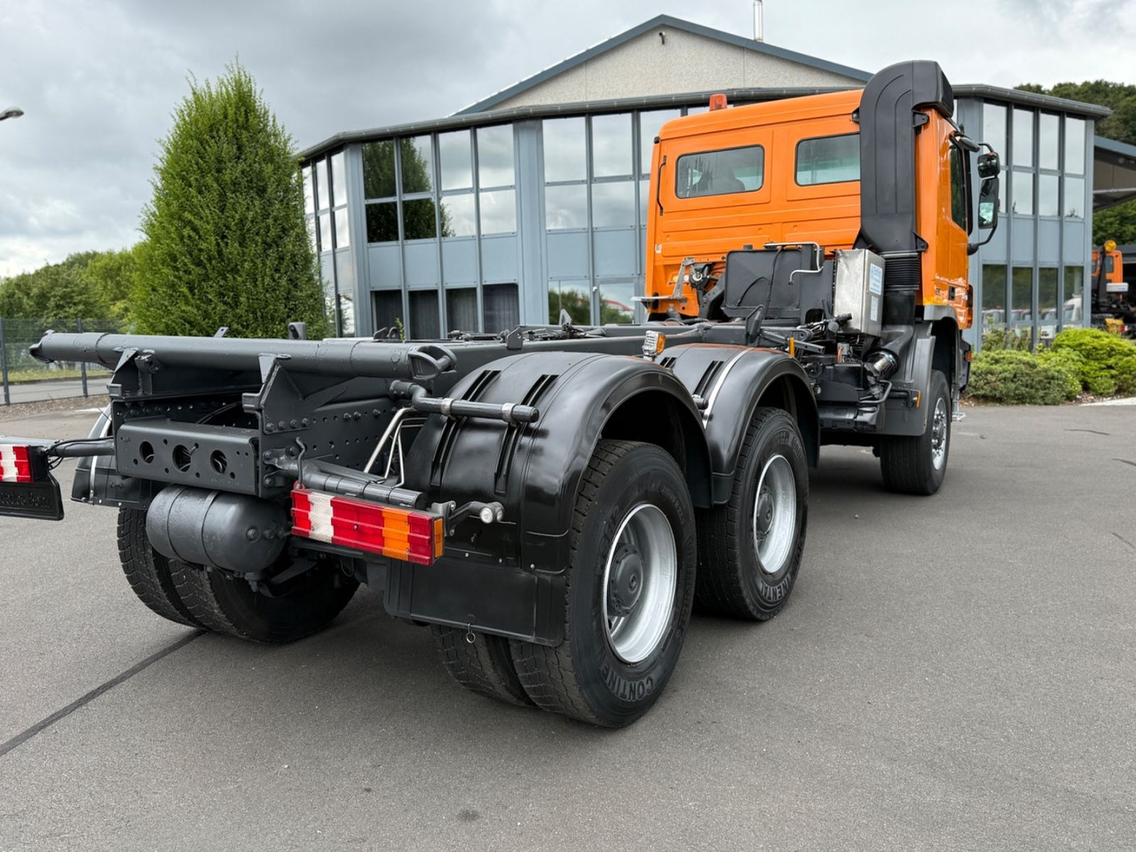 الشاسيه شاحنة Mercedes-Benz Actros 3341 6x6 Hydraulikpumpe + Tank: صور 13