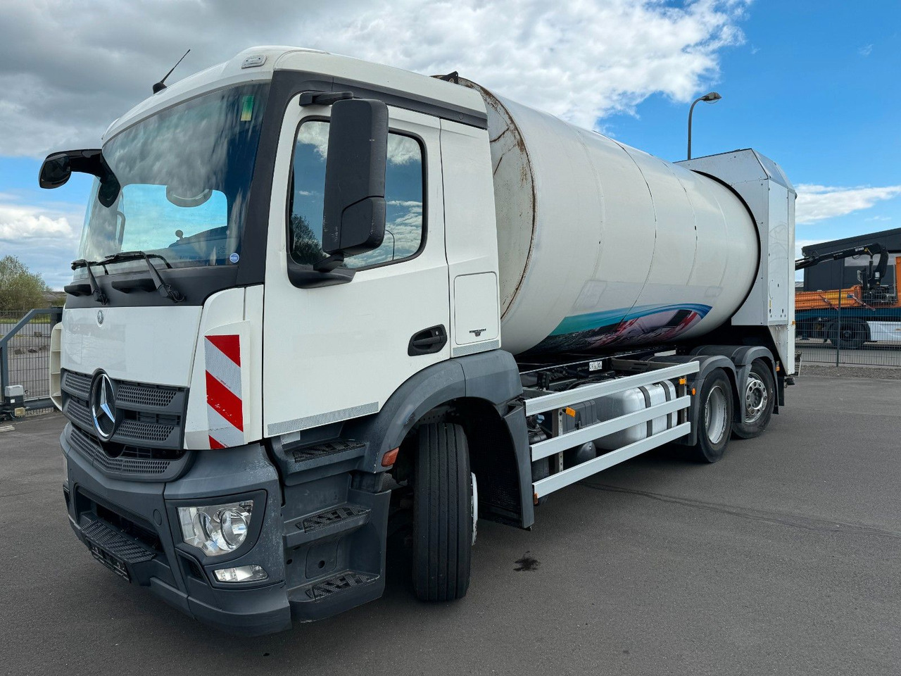 Mercedes-Benz Antos 2533 6x2 Faun Rotopress 520 / Euro 6 Mercedes-Benz Antos 2533 6x2 Faun Rotopress 520 / Euro 6 - شاحنة القمامة: صور 1 Mercedes-Benz Antos 2533 6x2 Faun Rotopress 520 / Euro 6 Mercedes-Benz Antos 2533 6x2 Faun Rotopress 520 / Euro 6 - شاحنة القمامة: صور 1