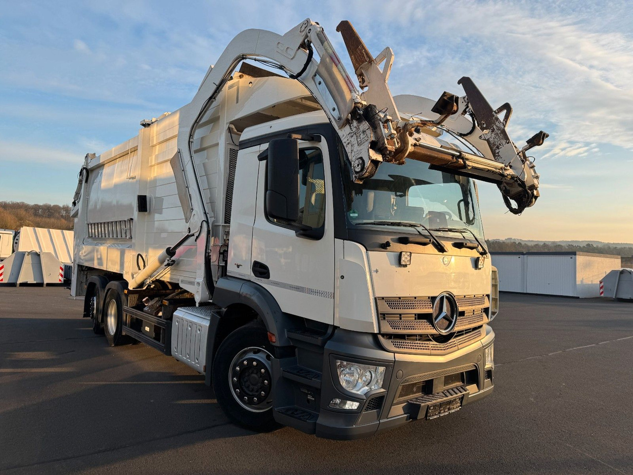 قلابات جديد Mercedes-Benz Antos 2533 6x2 Heil Frontlader Waage Funk Mercedes-Benz Antos 2533 6x2 Heil Frontlader Waage Funk: صور 15 قلابات جديد Mercedes-Benz Antos 2533 6x2 Heil Frontlader Waage Funk Mercedes-Benz Antos 2533 6x2 Heil Frontlader Waage Funk: صور 15