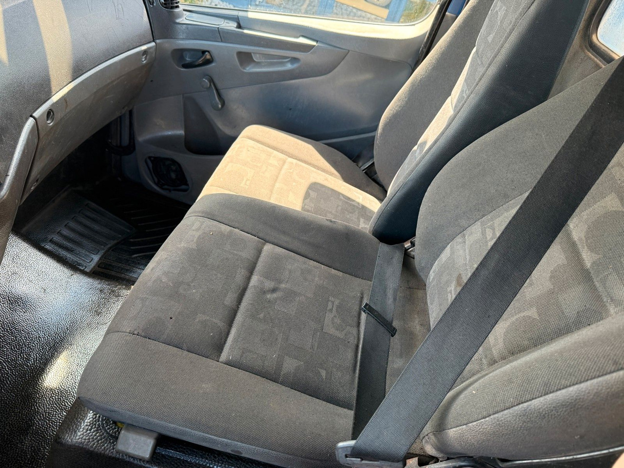 Mercedes-Benz Atego 816 Euro 5 AHK + Druckluftanschlüssen - شاحنات مسطحة: صور 5 Mercedes-Benz Atego 816 Euro 5 AHK + Druckluftanschlüssen - شاحنات مسطحة: صور 5