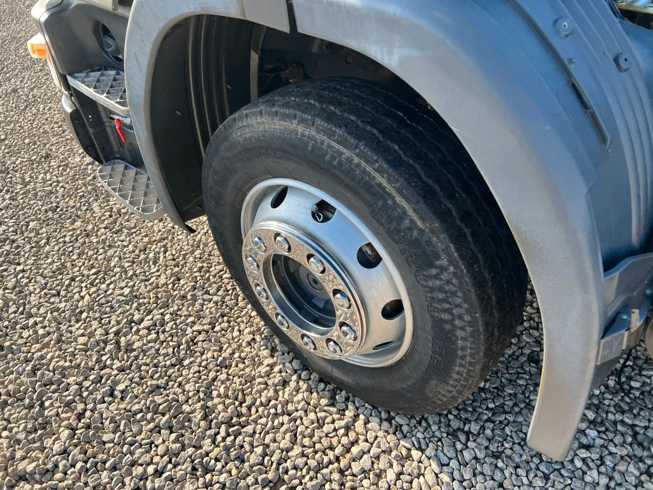 شاحنة جرار Scania P 94 GA 4x2 NA 310 Scania P 94 GA 4x2 NA 310: صور 9 شاحنة جرار Scania P 94 GA 4x2 NA 310 Scania P 94 GA 4x2 NA 310: صور 9